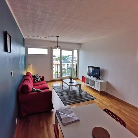 La Harliere T4 A Apartment